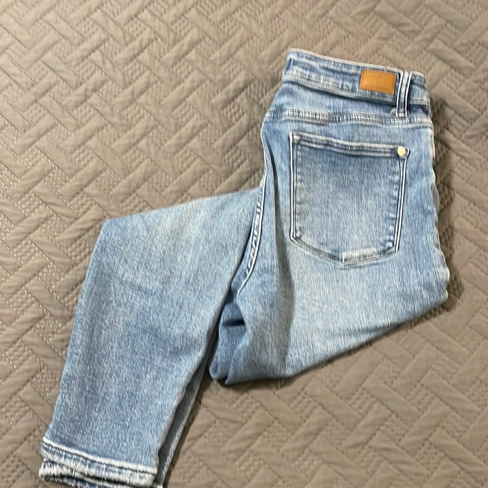 Size 13/31 Judy blue relaxed fit